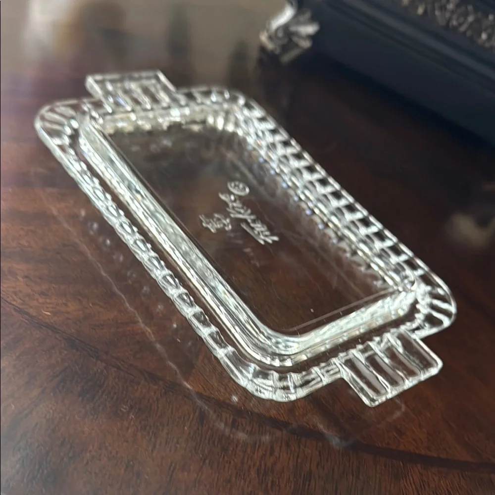 Elegant Fire King Clear Glass Butter Dish - Picture 4 of 6